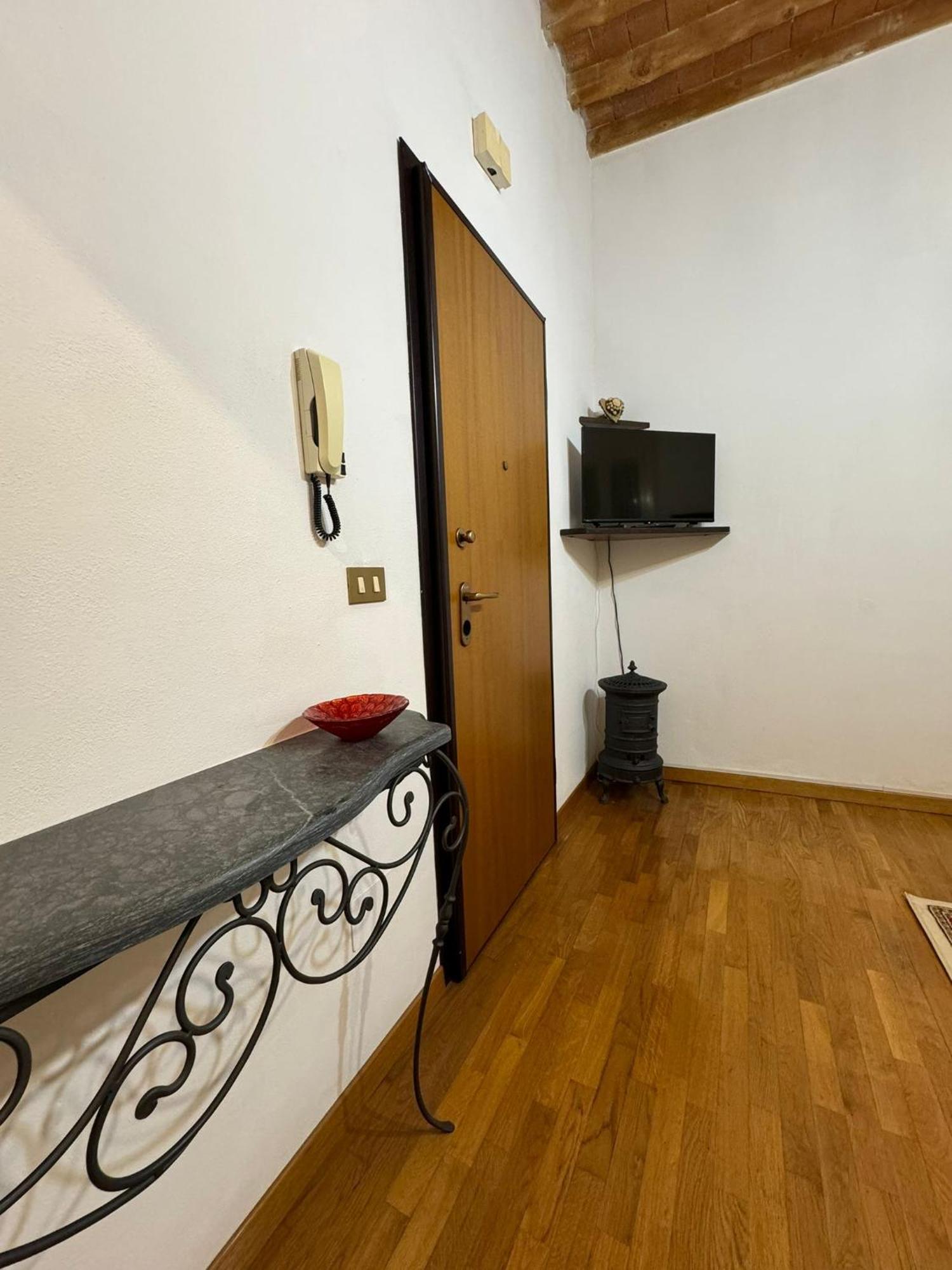La Casina Di Maya Apartment Livorno Ngoại thất bức ảnh